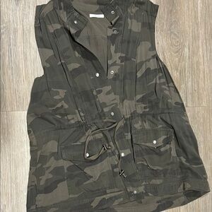 Camouflage Sleeveless Utility Vest